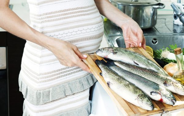 Cách ăn hải sản an toàn cho bà bầu