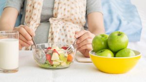 Bà bầu bị nghén nên ăn gì dễ tiêu, giảm buồn nôn